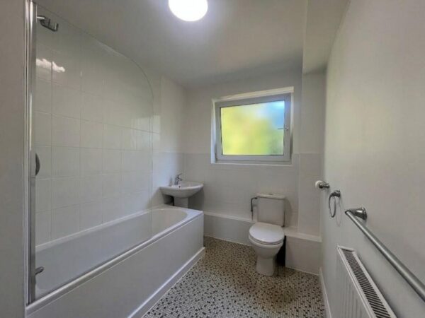 Ridgeway Road, Redhill