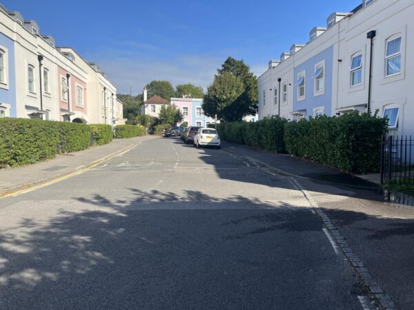 Holmesdale/Warren Road, Reigate